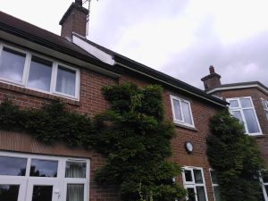 black-seamless-guttering-colchester