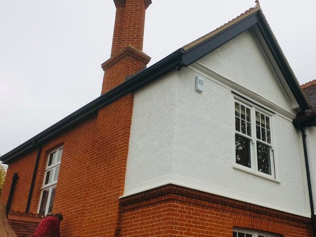 epping-black-seamless