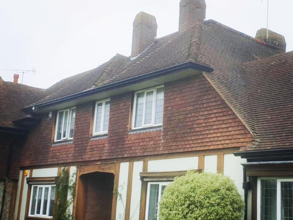 frinton-black-seamless